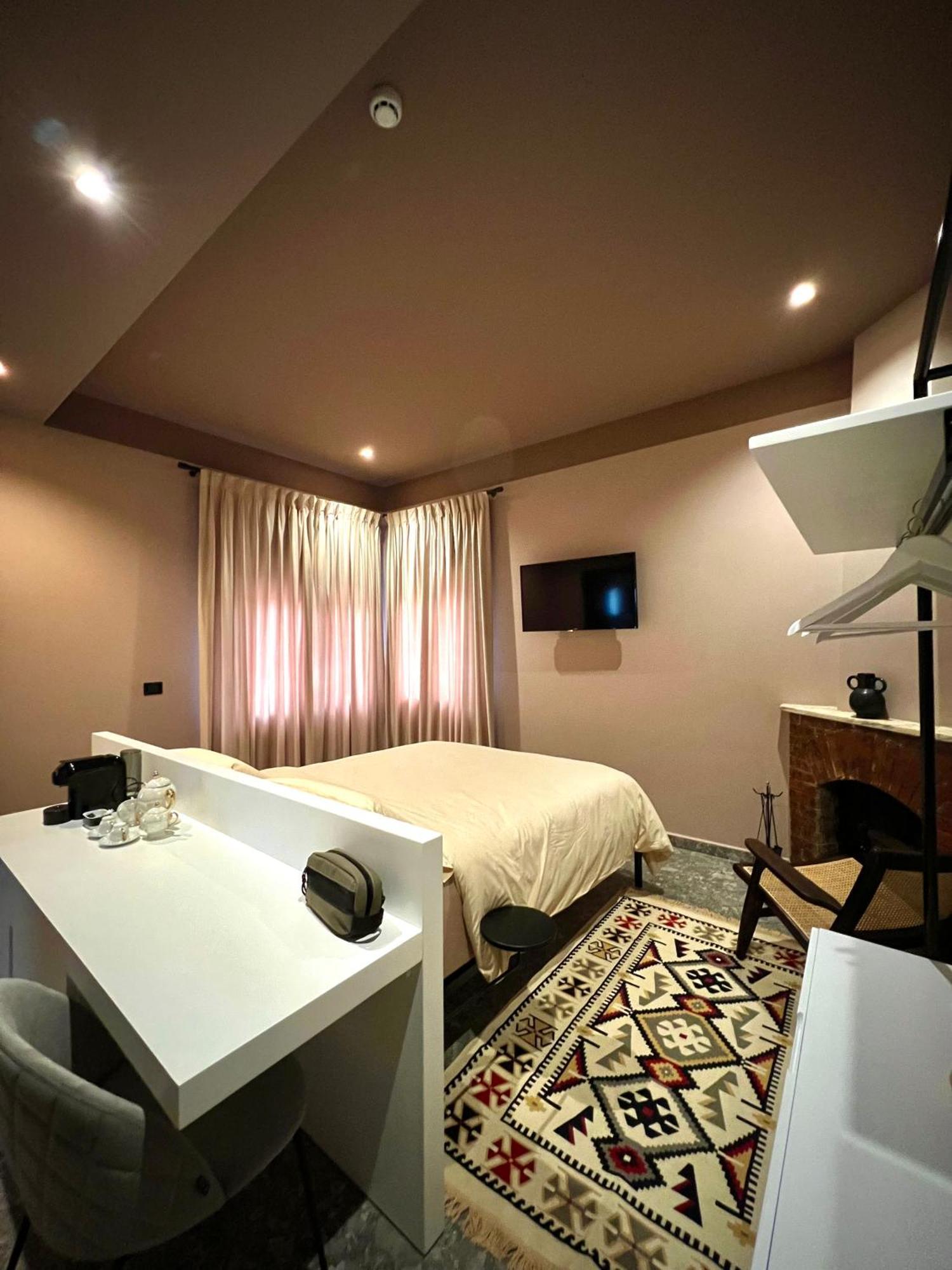 Rex Hotel Boutique Тирана Экстерьер фото