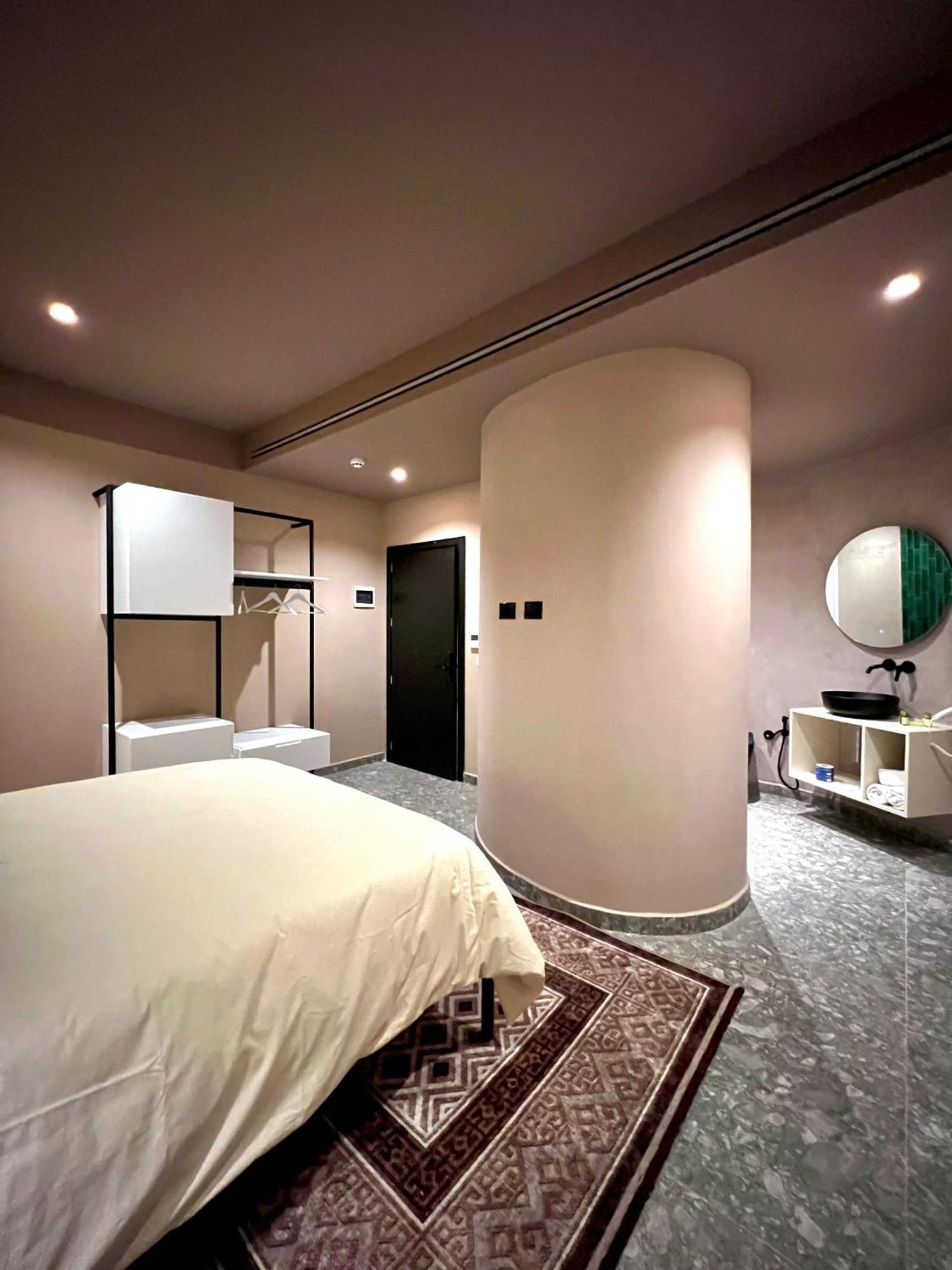Rex Hotel Boutique Тирана Экстерьер фото